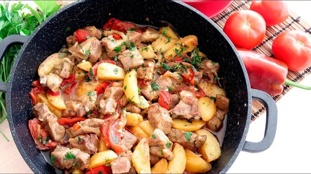 Оджахури - сочное мясо с картошкой