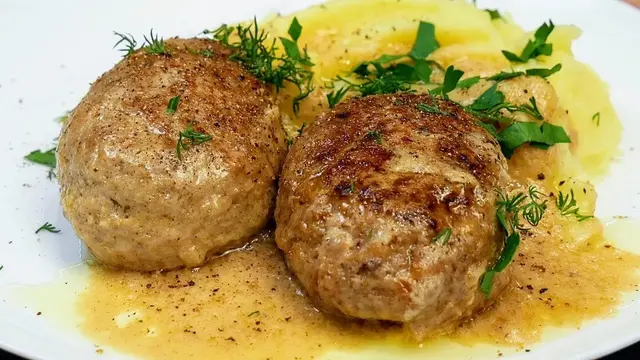 Вкусные домашние котлеты