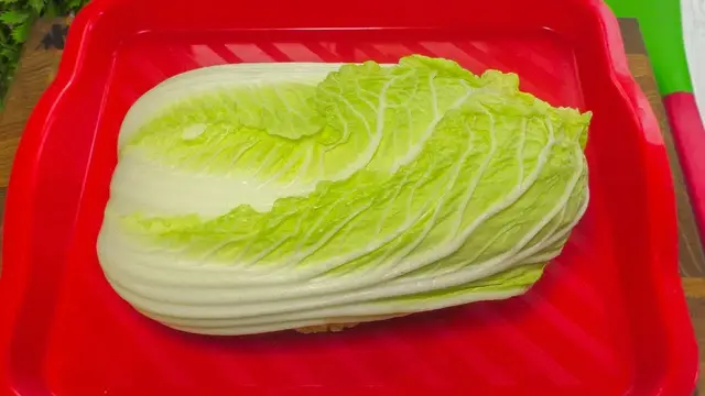 Полезный салат из пекинской капусты
