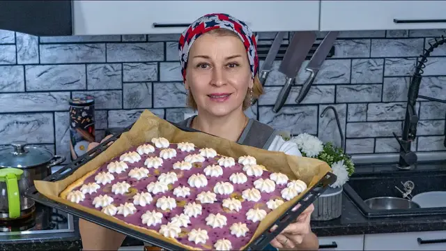Банановый пирог с вареньем на песочном тесте
