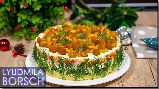 Салат с куриной грудкой на новогодний стол 