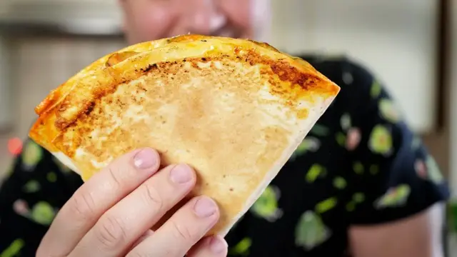 Вкусная закуска из лаваша