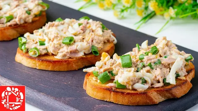 Быстрые и вкусные гренки с тунцом