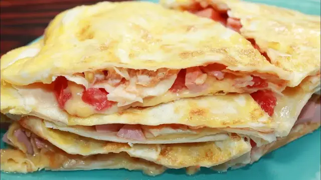 Простой и вкусный завтрак из лаваша