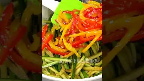 Новый салат с огурцами