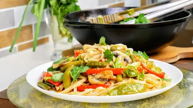 Лапша с овощами