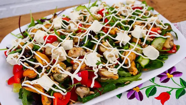 Вкусный и легкий салат к любому столу на скорую руку