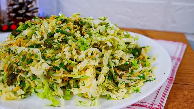 Лёгкий салат из пекинской капусты 