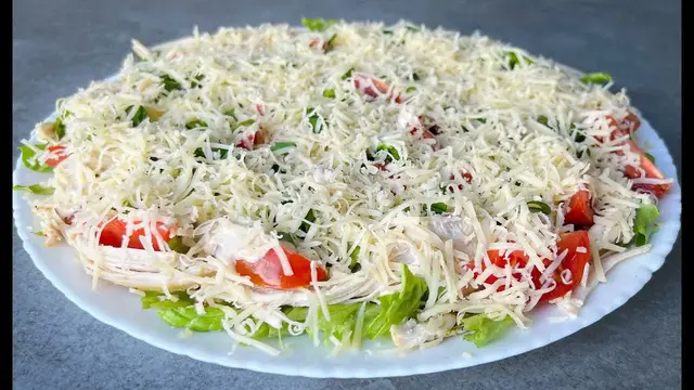 Легкий салат с курицей без майонеза