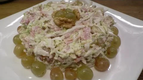 Салат с пекинской капустой на Новый год 