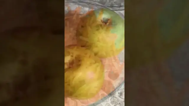 Новый необычный салат с чесночной заправкой