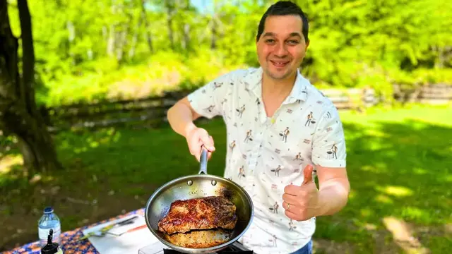 Вкусный стейк из говядины