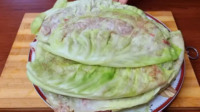 Капуста с фаршем в духовке