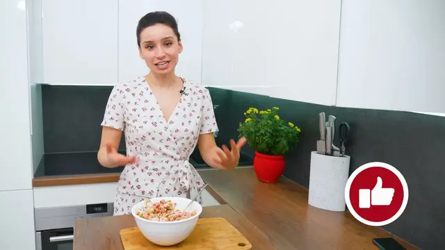 Салат Буковина с копченой колбасой
