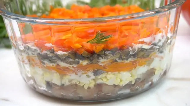 Салат сельдь под новой шубкой