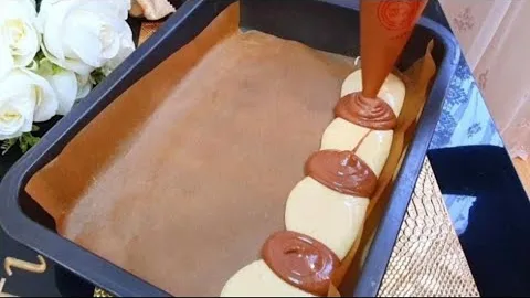 Воздушный двухцветный пирог к чаю