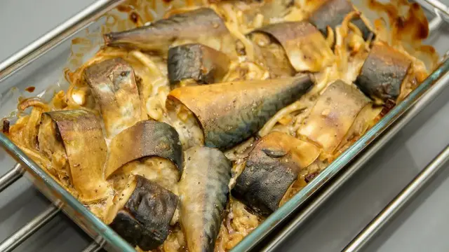 Запечённая скумбрия в духовке