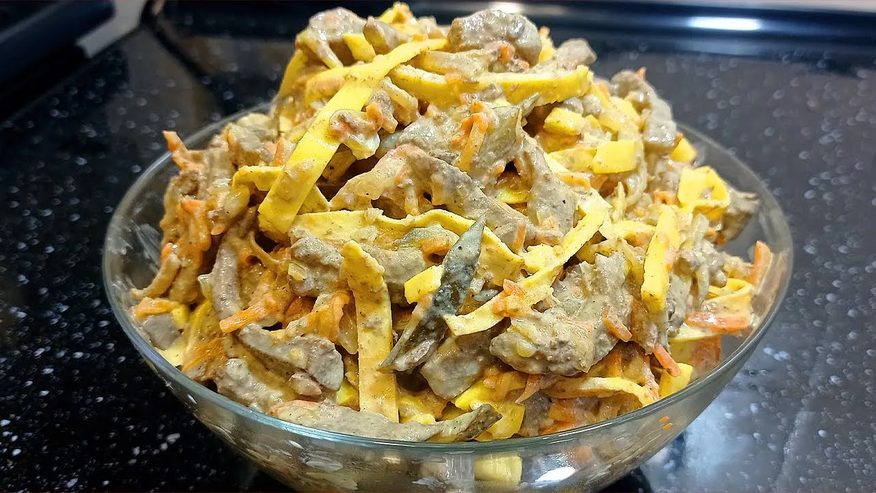 Простой салат из печени