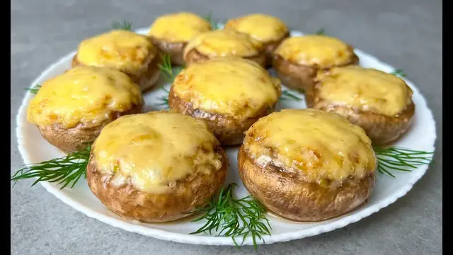 Фаршированные шампиньоны с сыром в духовке