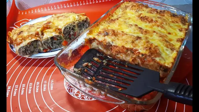 Запеканка с мясным фаршем, капустой и лавашом