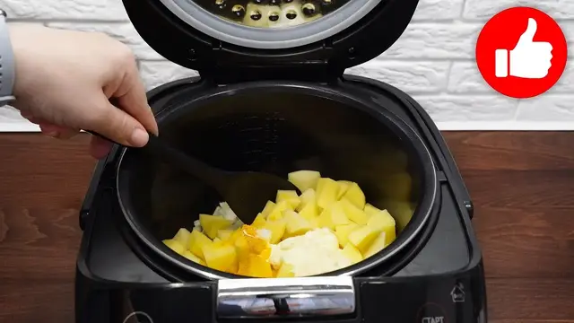 Картошка с фаршем в мультиварке
