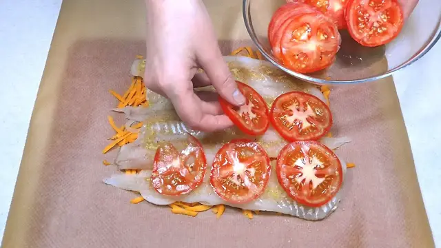 Рыба с овощами в духовке 