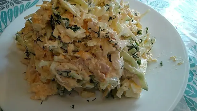 Салат из куриной грудки с огурцом