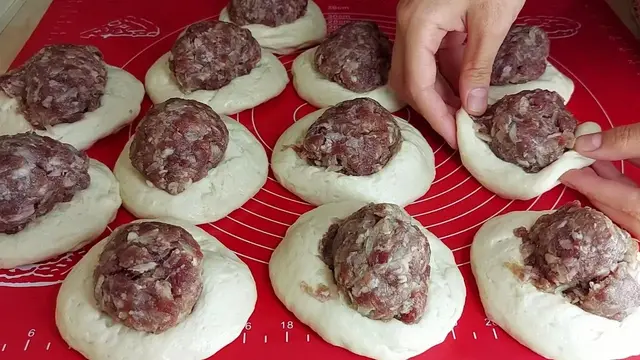 Пончики с мясом