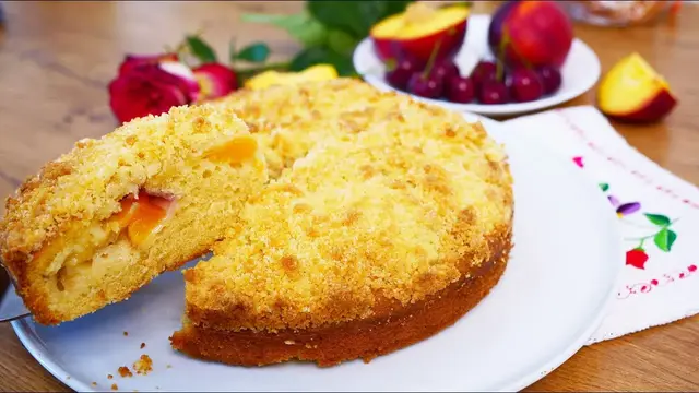 Персиковый пирог со штрейзелем