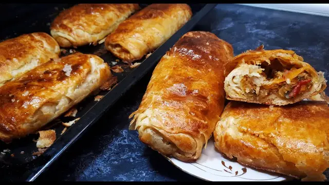 Пирожки с тушёной капустой и морковью