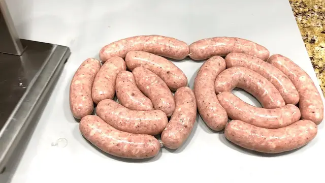 Домашние куриные колбаски на гриле