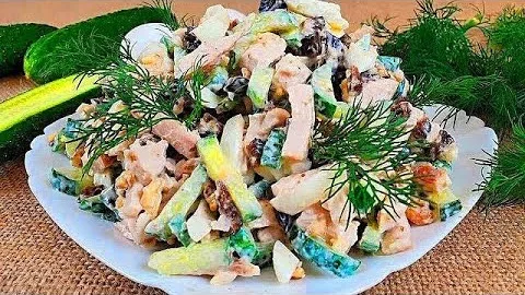 Салат с мясом и шампиньонами 