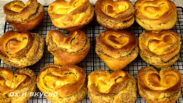 Замечательные плюшки с сахаром и орехами
