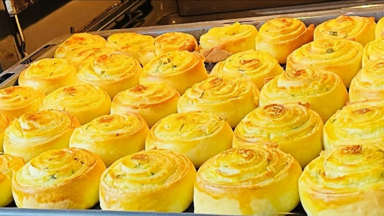 Дрожжевые рулетики с картофельной начинкой