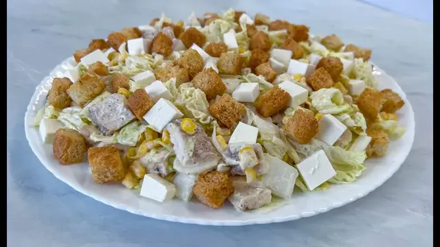 Оригинальный и очень вкусный салат с пекинской капустой