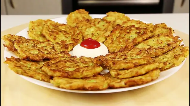 Нежные и вкусные кабачковые оладьи