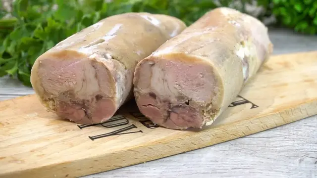 Мясной рулет из рульки
