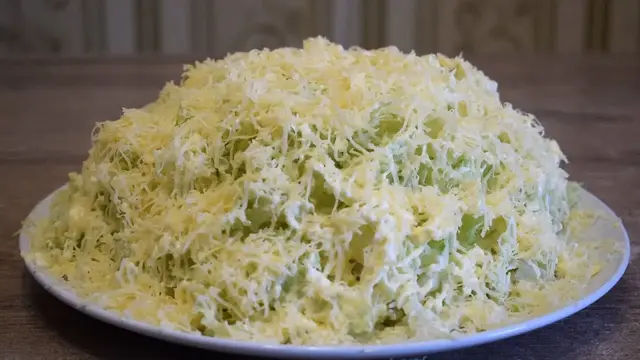 Праздничный салат с курицей