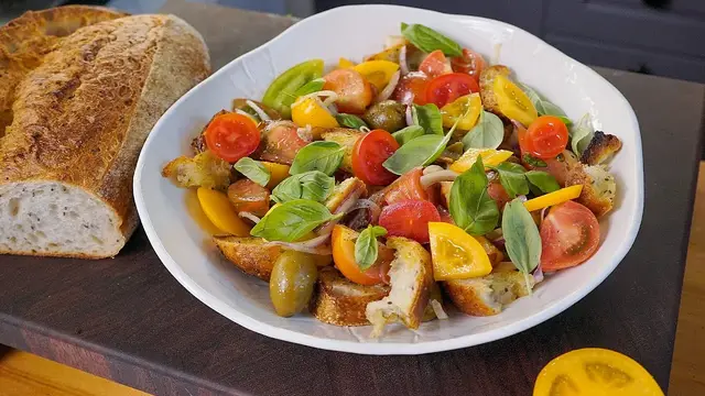 Салат Панцанелла