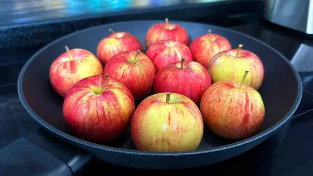 Пироги с яблоками
