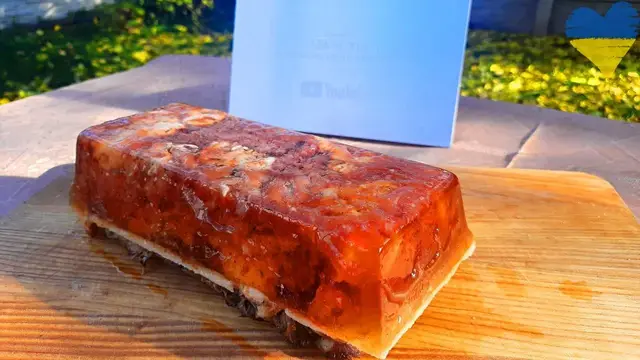 Ассорти из мяса и сала в желе