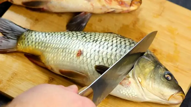 Хрустящая рыбка на сковородке