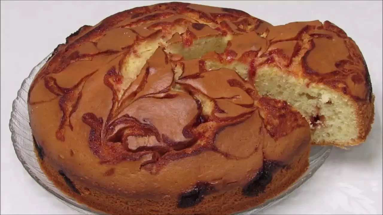 Вкусный пирог с вареньем