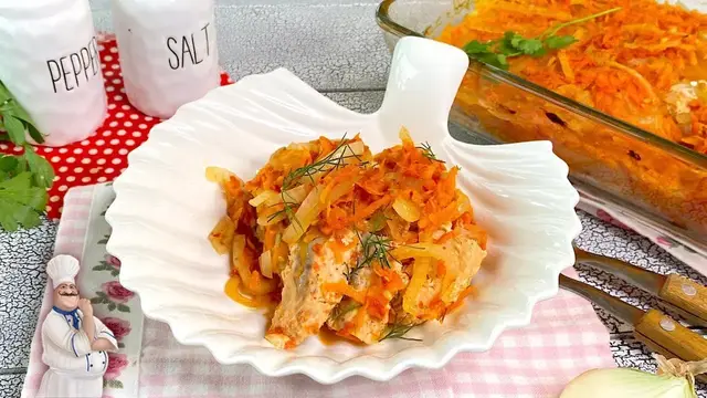 Горбуша под маринадом из лука и моркови