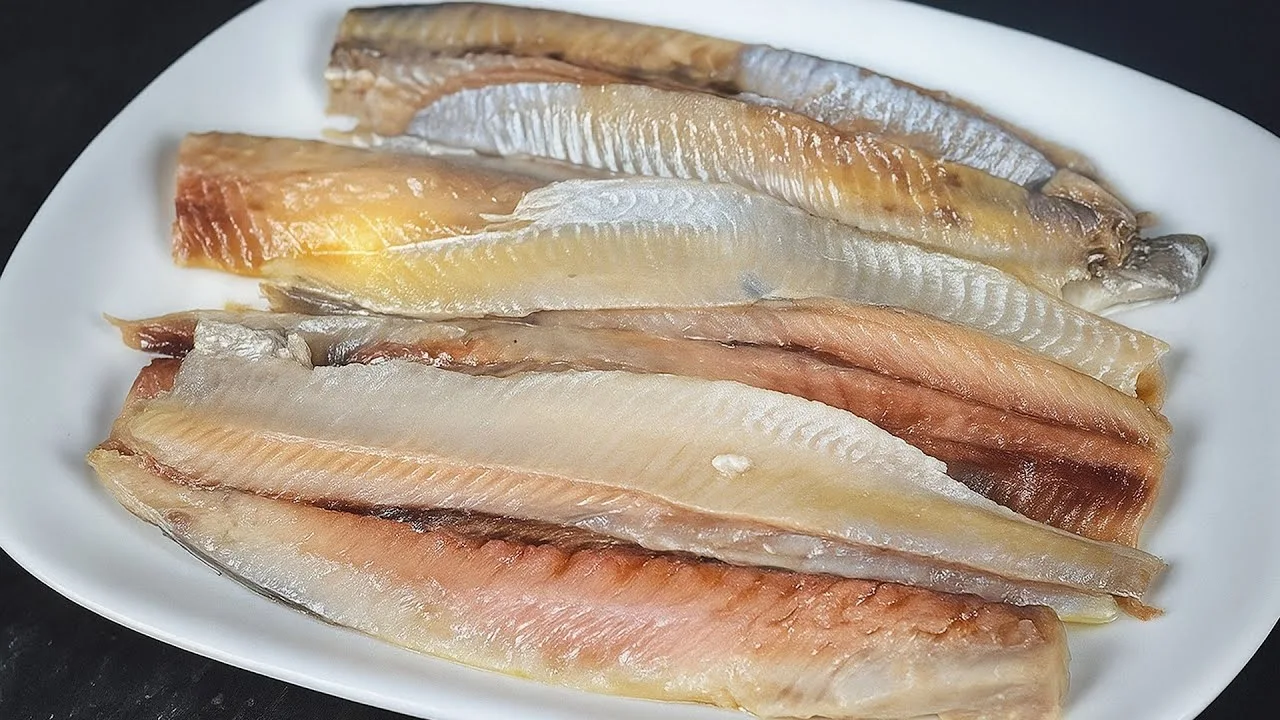Салат из сельди с хреном и яблоком