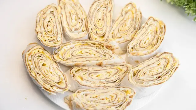 Быстрая закуска из лаваша