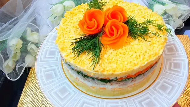 Потрясающий салат Мимоза на праздничный стол