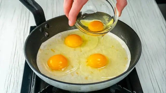 Вкусный завтрак из лаваша и яиц