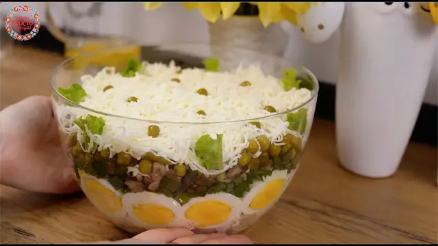 Топ 4 вкусных салата на праздничный стол