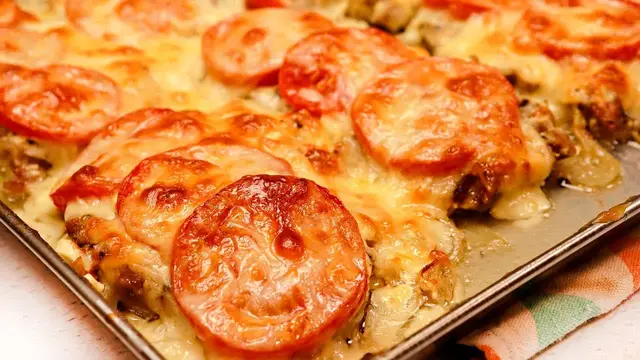 Сочное мясо с луком в духовке